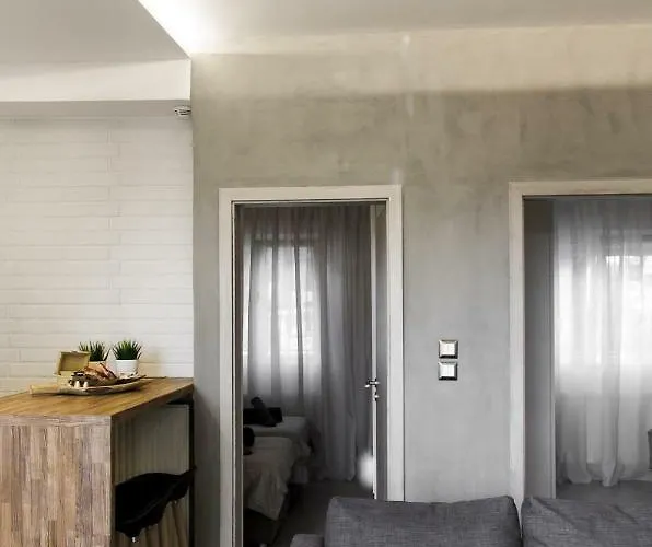 Thess Now Luxury Apartmán *